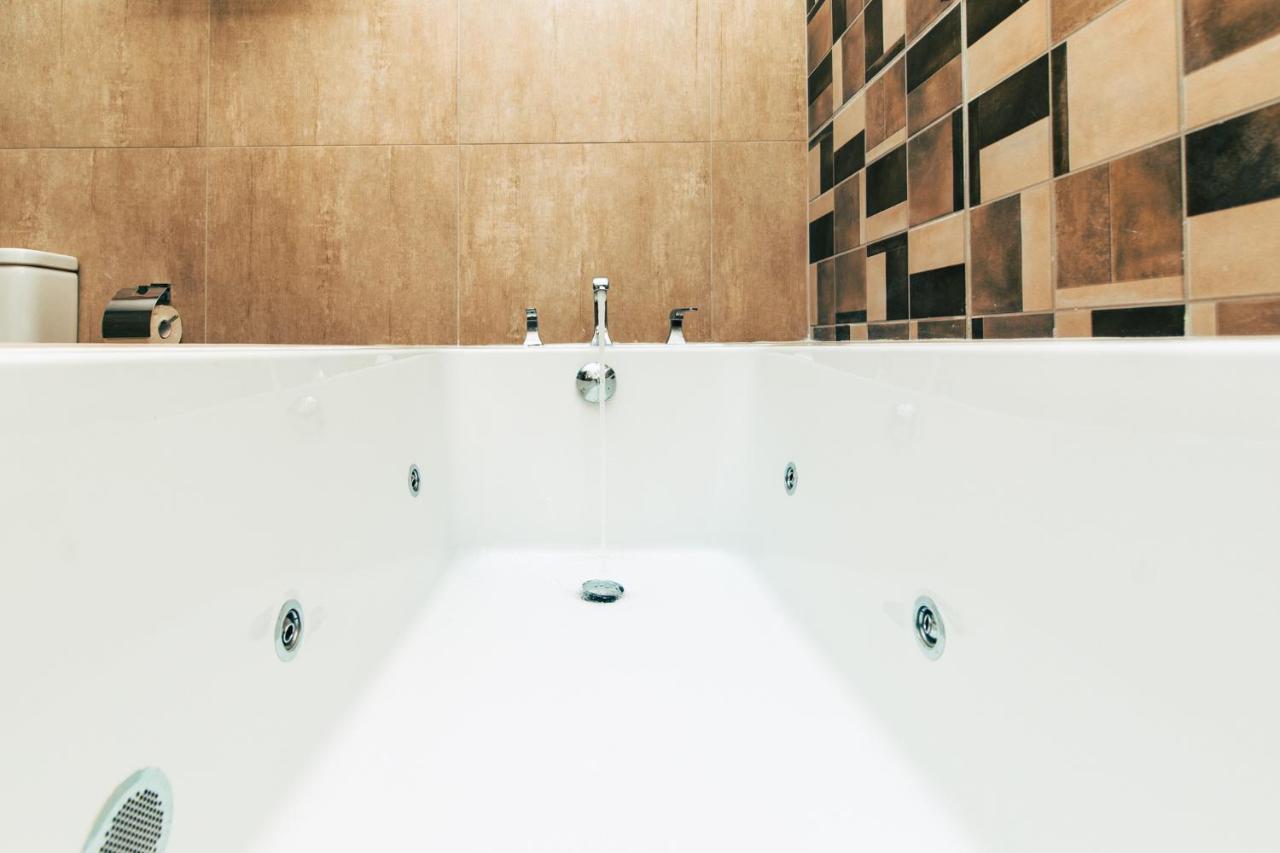 Blackwood Boutique Hotel And Apartments 다르에스살람 외부 사진
